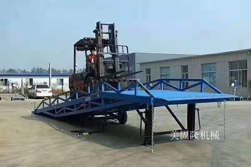 新乡移动式登车桥价格